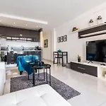 In Vina Del Mar - Playa De Americas * プラヤ・デ・ラス・アメリカス